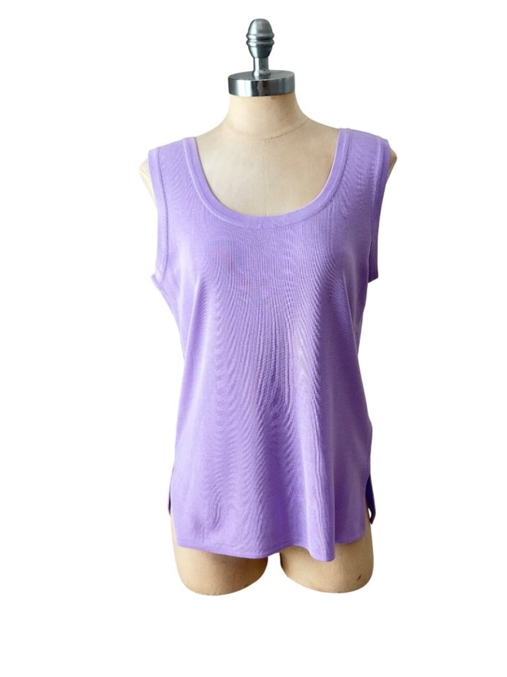 Exclusively Misook Lavender Sleeveless Knit Tank Top Acrylic Scoop Neck Medium